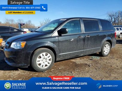 Used 2020 Dodge Grand Caravan SE w/ UConnect Hands-Free Group
