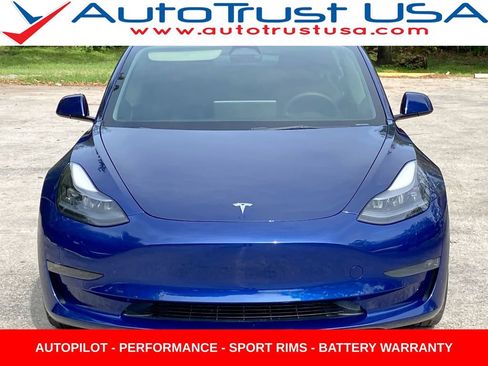 Used 2022 Tesla Model 3 Performance image 2