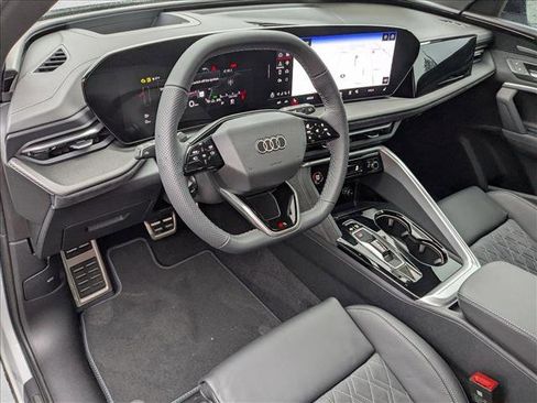 New 2025 Audi SQ5 Premium Plus image 3