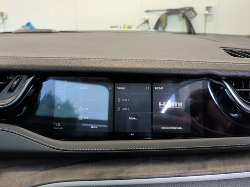 Used 2023 Jeep Grand Cherokee 4WD 4xe image 18
