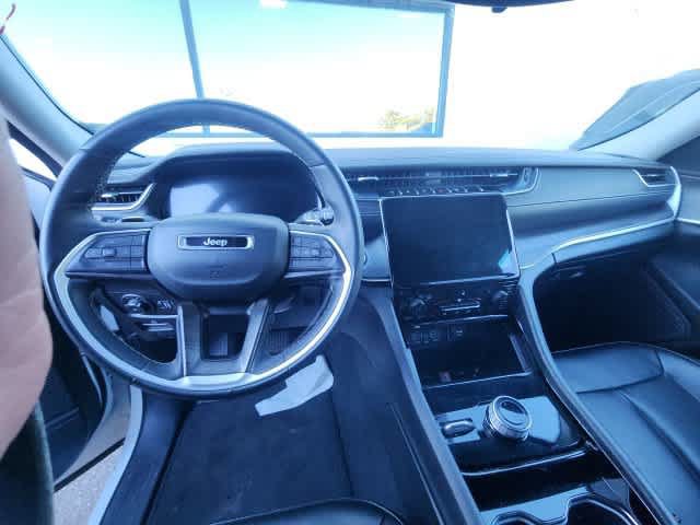 Used 2023 Jeep Grand Cherokee L Limited AWD/4WD image 26