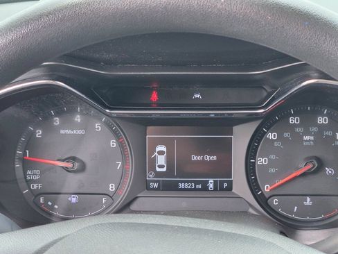 Used 2023 Chevrolet TrailBlazer LT FWD image 27