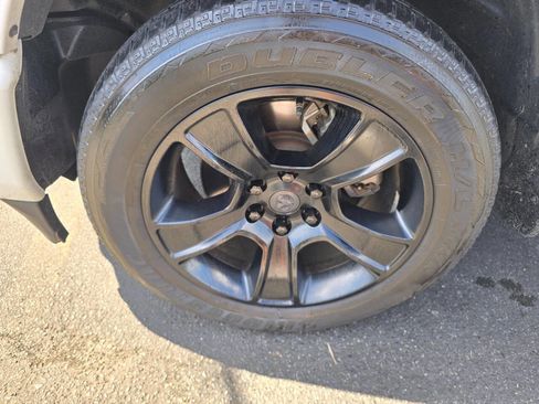 Used 2020 RAM 1500 Big Horn AWD/4WD image 10