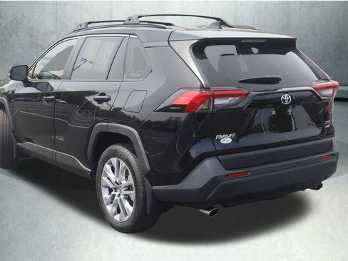 Used 2023 Toyota RAV4 XLE Premium AWD/4WD image 14
