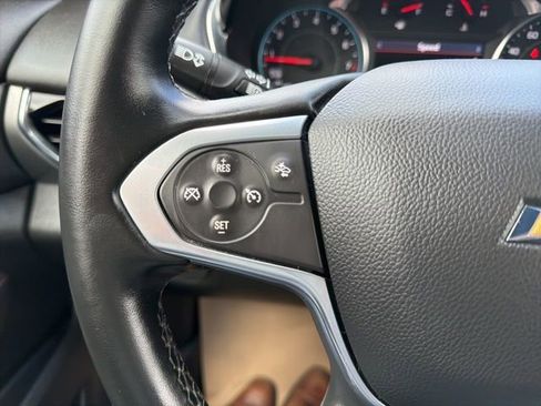 Used 2023 Chevrolet Traverse LT image 29