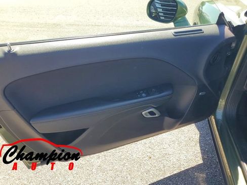 Used 2023 Dodge Challenger SXT RWD image 9