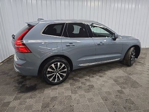 Used 2023 Volvo XC60 B5 Plus image 3