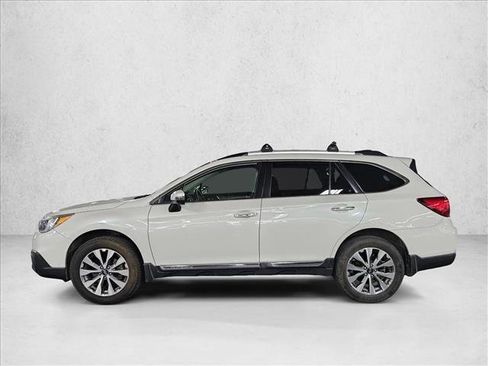 Used 2017 Subaru Outback 2.5i Touring w/ Popular Package #5A AWD/4WD image 8