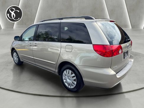 Used 2008 Toyota Sienna LE FWD image 3