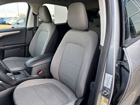 Used 2022 Ford Escape SE w/ SE Sport Appearance Package image 12