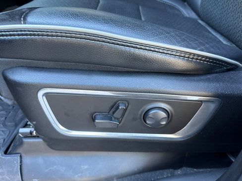 Used 2024 RAM 1500 Laramie image 14