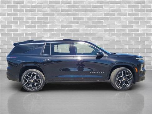 Certified 2026 Chevrolet Traverse High Country w/ LPO, Floor Liner Package AWD/4WD image 4