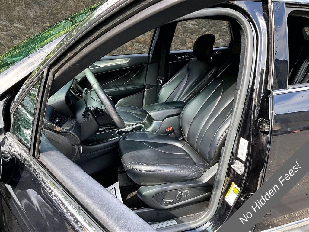 Used 2019 Lincoln MKC Premiere AWD/4WD image 18