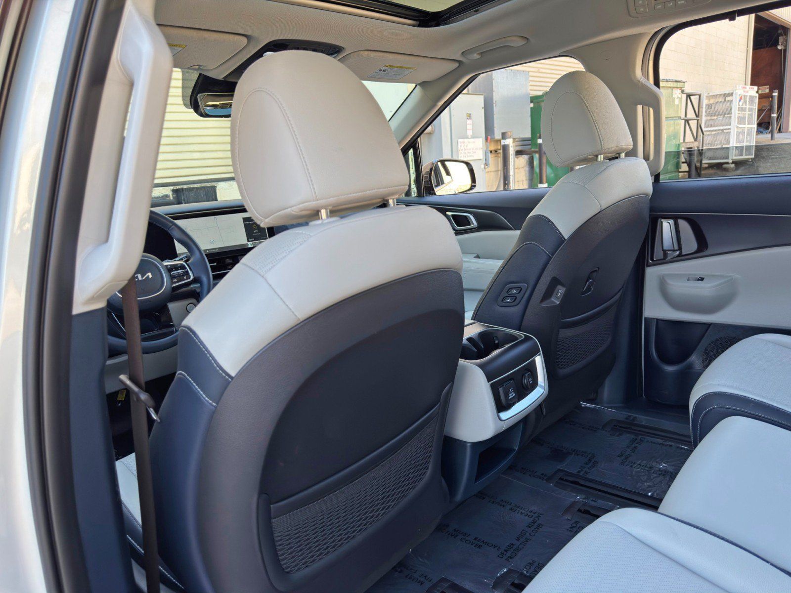 Used 2025 Kia Carnival SX Prestige FWD image 43