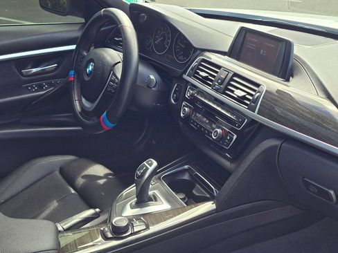 Used 2018 BMW 330i Sedan RWD image 17