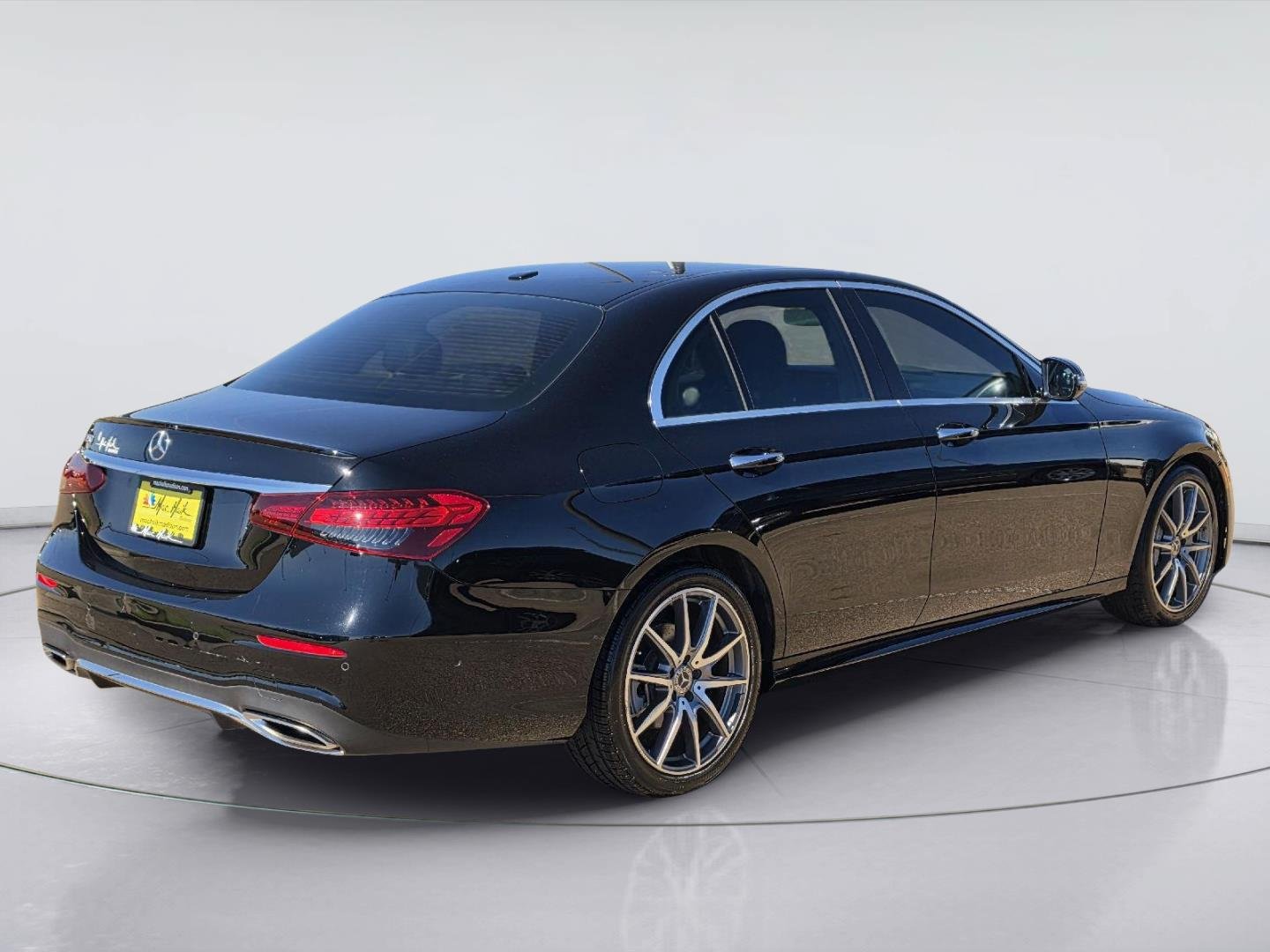 Used 2023 Mercedes-Benz E 350 Sedan image 5