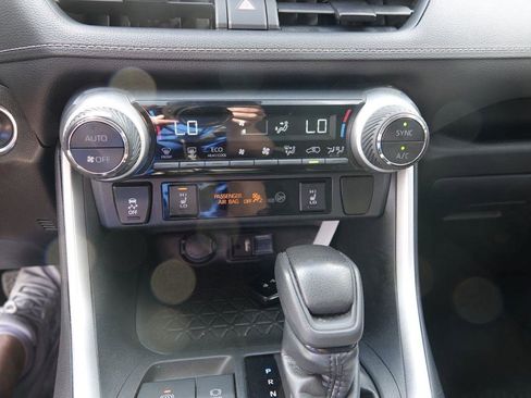 Used 2019 Toyota RAV4 XLE w/ Convenience Package image 25