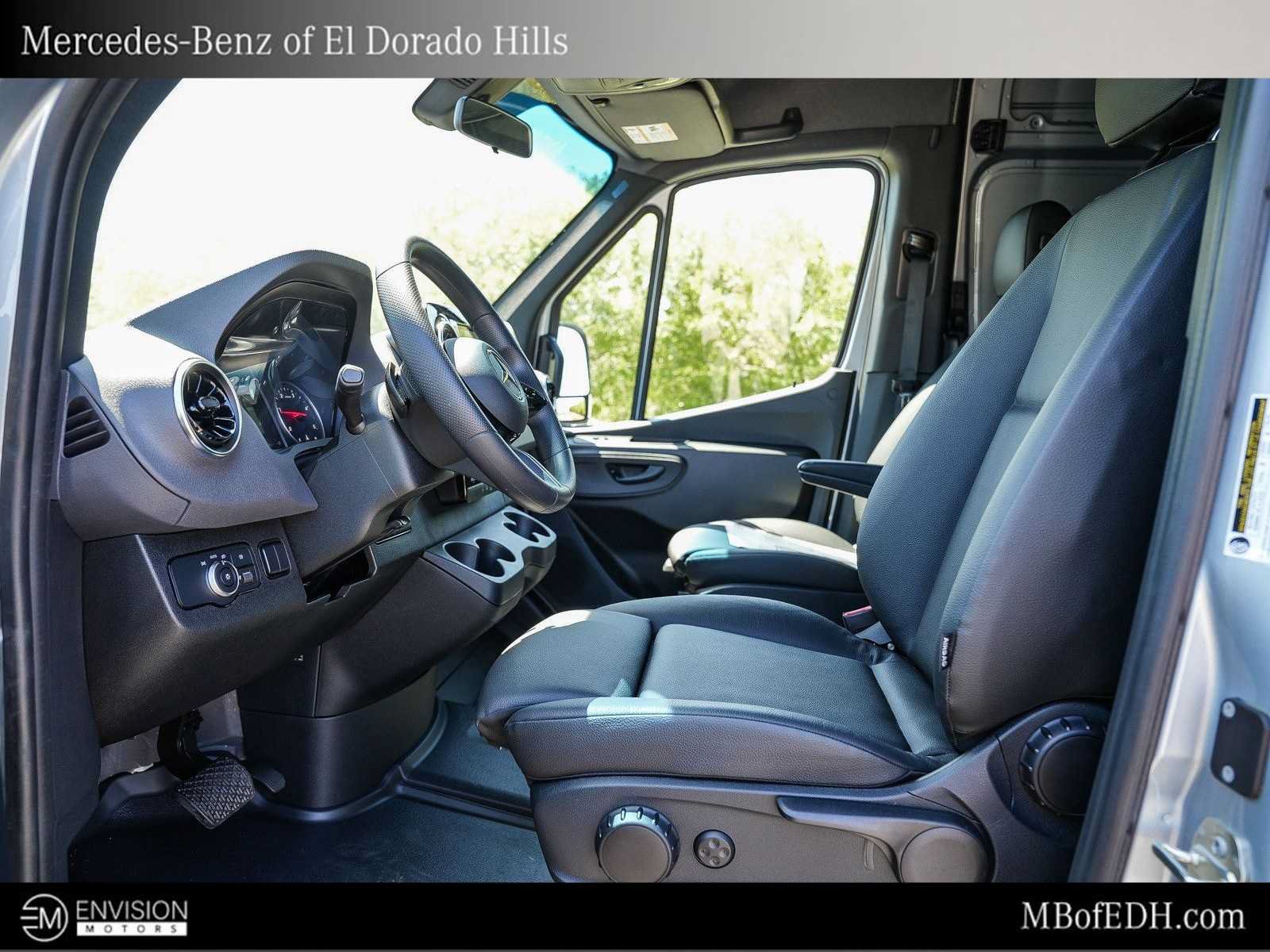 New 2025 Mercedes-Benz Sprinter 2500 image 17