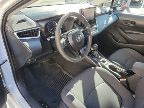 Used 2022 Toyota Corolla LE image 16