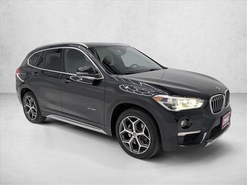 Used 2018 BMW X1 xDrive28i image 3