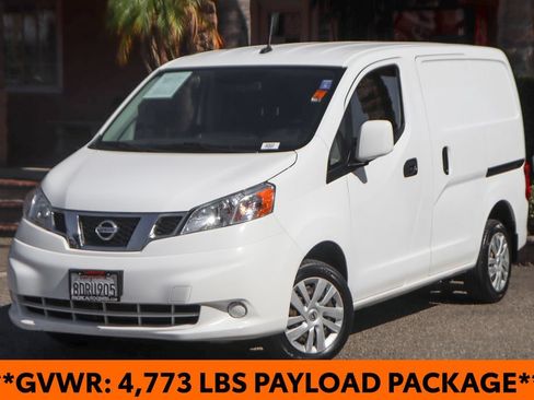 Used 2018 Nissan NV200 SV w/ Navigation Package FWD image 4