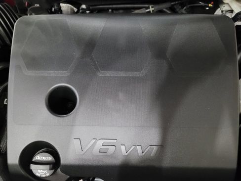 Used 2019 Chevrolet Traverse LT image 30