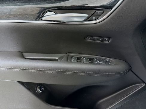 Used 2022 Cadillac XT5 Premium Luxury w/ Technology Package image 17