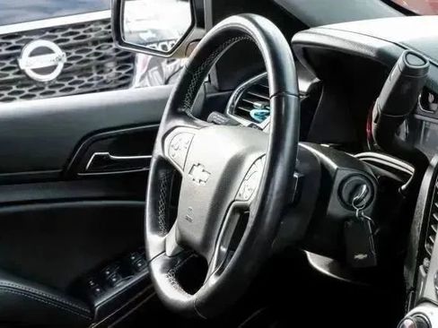 Used 2019 Chevrolet Suburban LT AWD/4WD image 26