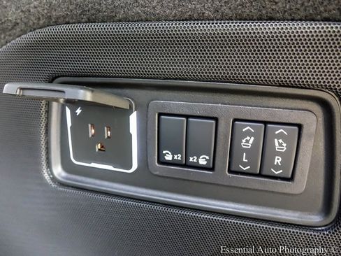 New 2026 Cadillac Escalade Platinum Luxury image 22