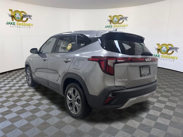 Used 2024 Kia Seltos LX AWD/4WD image 7