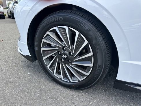 Certified 2025 Hyundai Sonata SEL image 28