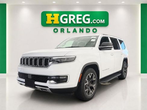 Used 2024 Jeep Wagoneer Series III AWD/4WD image 4