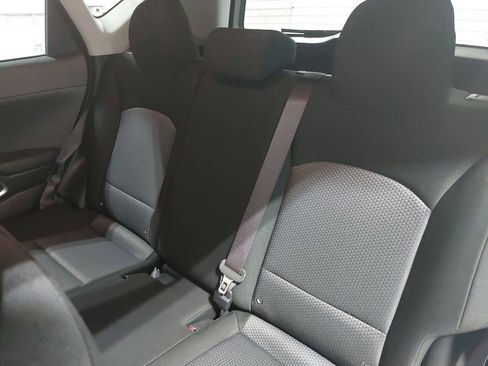 Used 2025 Kia Soul LX w/ LX Technology Package image 13