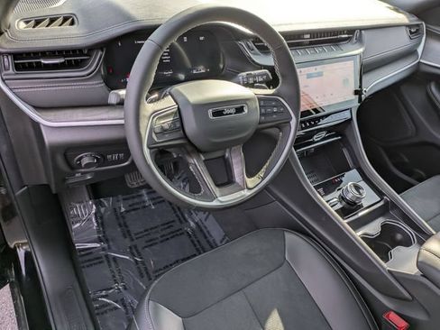 New 2026 Jeep Grand Cherokee Altitude AWD/4WD image 13