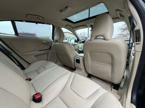 Used 2016 Volvo S60 T5 Inscription Platinum image 24