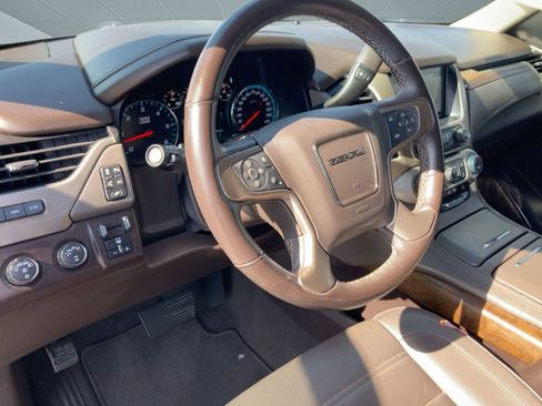 Used 2019 GMC Yukon Denali w/ Denali Ultimate Package image 4