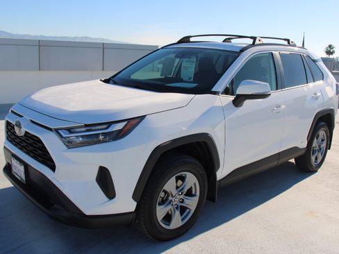 Certified 2025 Toyota RAV4 XLE image 6