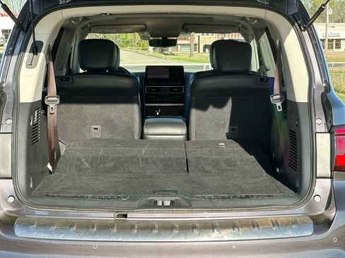 Used 2024 INFINITI QX80 Luxe image 25