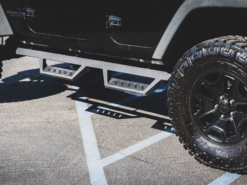 Used 2015 Jeep Wrangler Unlimited Sport AWD/4WD image 9
