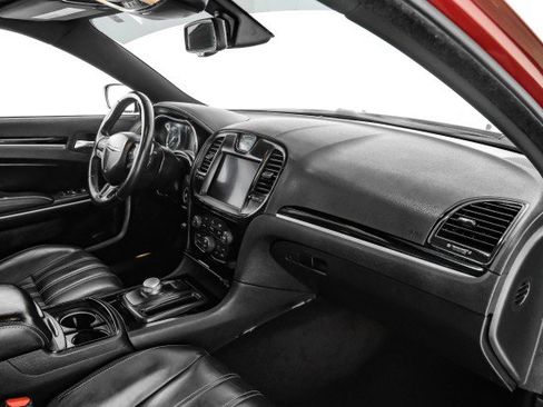 Used 2022 Chrysler 300 S image 10