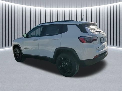 New 2026 Jeep Compass Latitude image 11