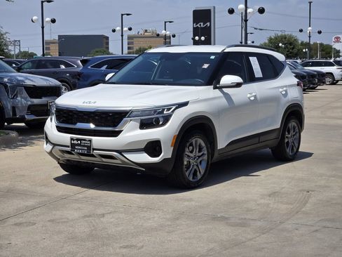 Used 2023 Kia Seltos S FWD image 2