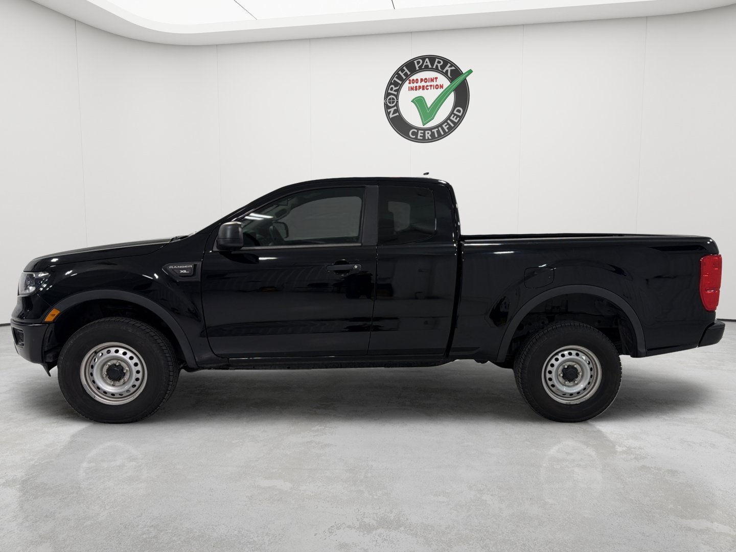 Used 2021 Ford Ranger XL w/ Bed Utility Package RWD image 2