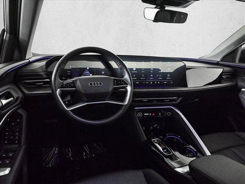 Certified 2025 Audi Q5 Premium w/ Convenience Package AWD/4WD image 19