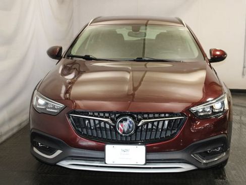 Used 2018 Buick Regal Preferred w/ Sights and Sounds Package AWD/4WD image 3