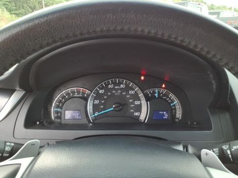 Used 2012 Toyota Camry SE FWD image 19