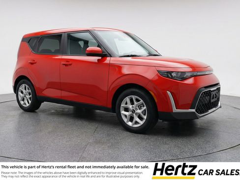 Used 2025 Kia Soul LX w/ LX Technology Package FWD image 1