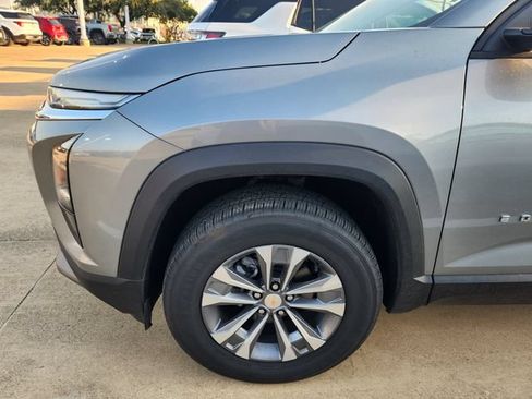 Used 2026 Chevrolet Equinox LT FWD image 7