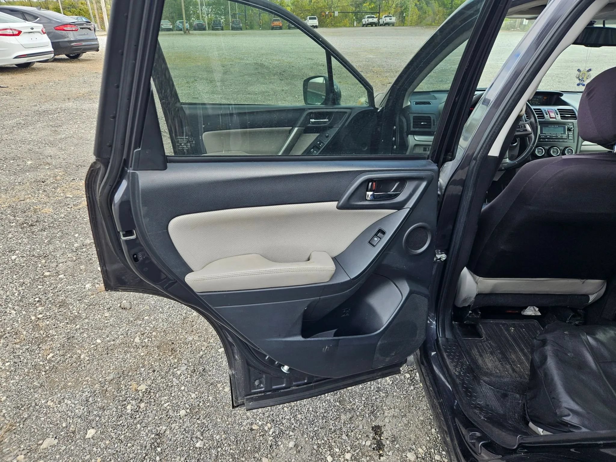 Used 2015 Subaru Forester 2.5i Touring w/ Protection Package #2 AWD/4WD image 10