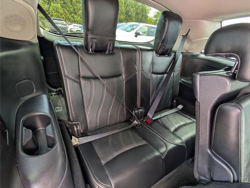 Used 2013 INFINITI JX35 AWD w/ Premium Pkg image 12